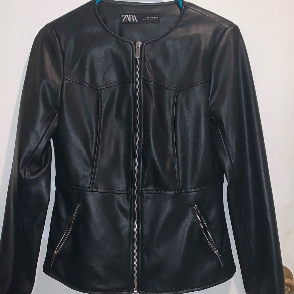 🔴🔴SOLD🔴🔴ZARA WOMEN LEATHER JACKET
